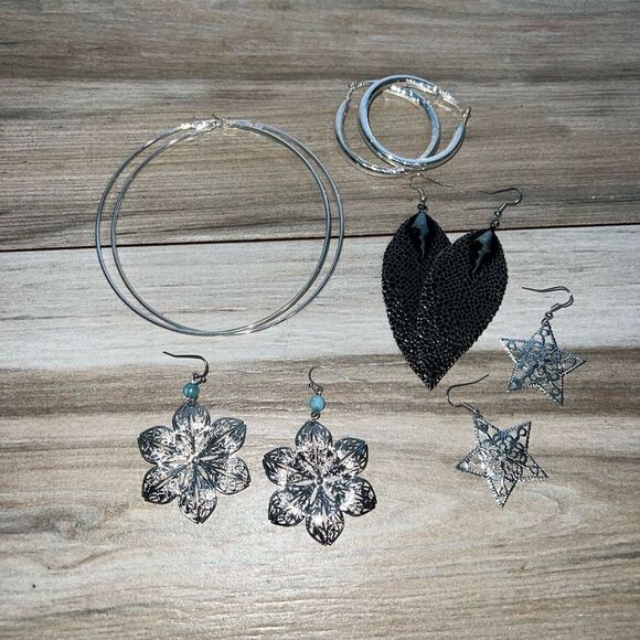 Earrings women’s lot of 5 pairs all silver tone large hoops and dangles all nwot - Picture 1 of 11